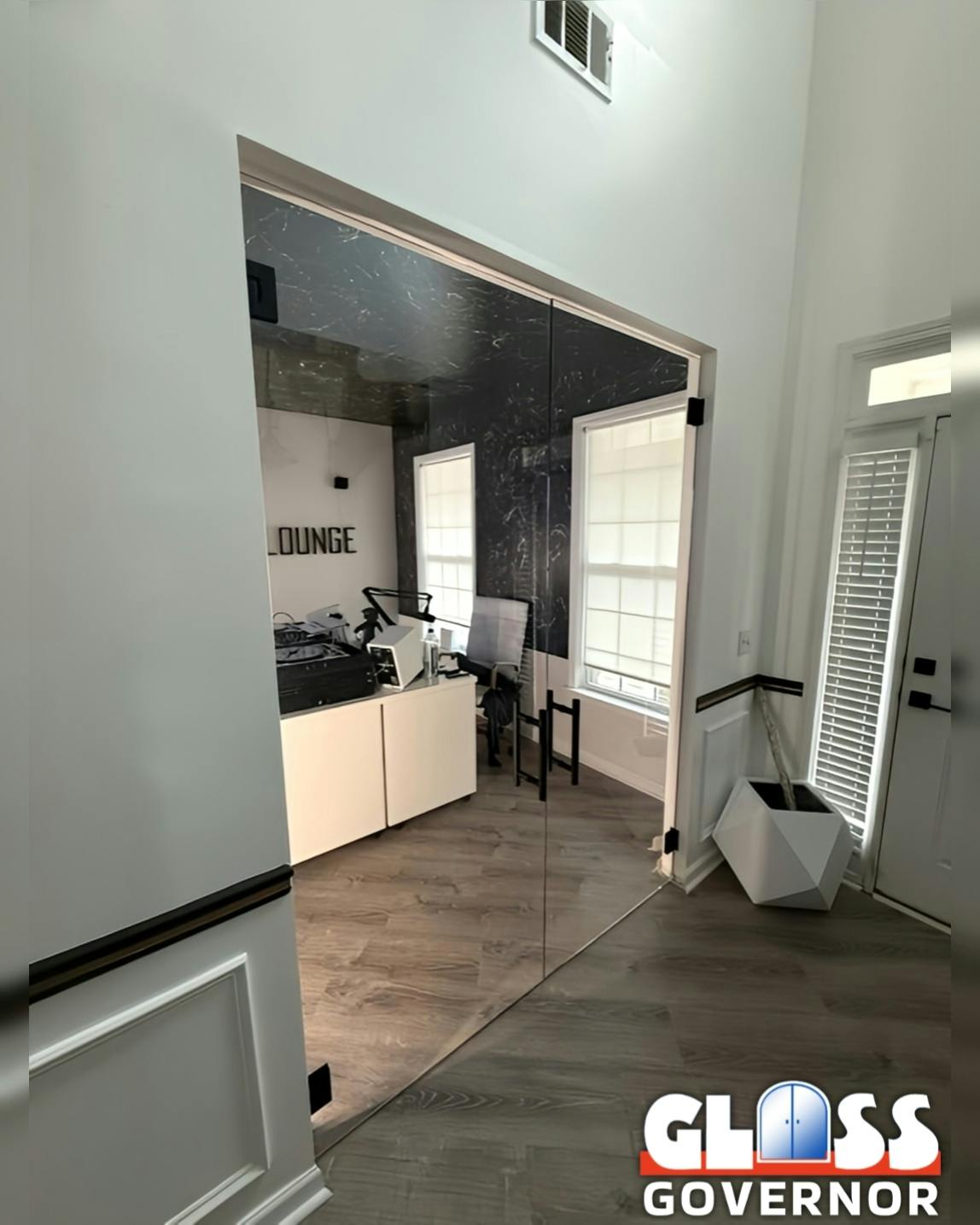 glass entry doors glass partitions in atlanta ga 28.jpg?auto=compress%2Cformat&ixlib=php 3.3