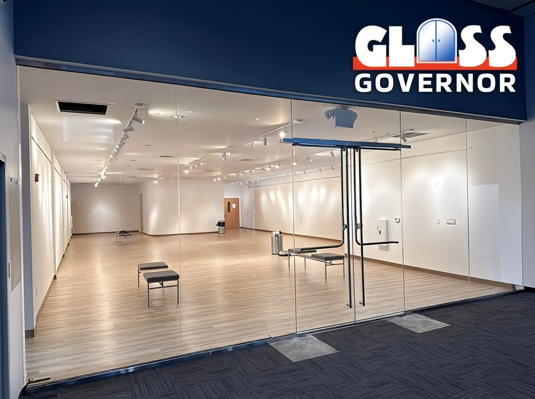 glass partitions in atlanta atlanta glass contractors 39.jpg?auto=compress%2Cformat&ixlib=php 3.3