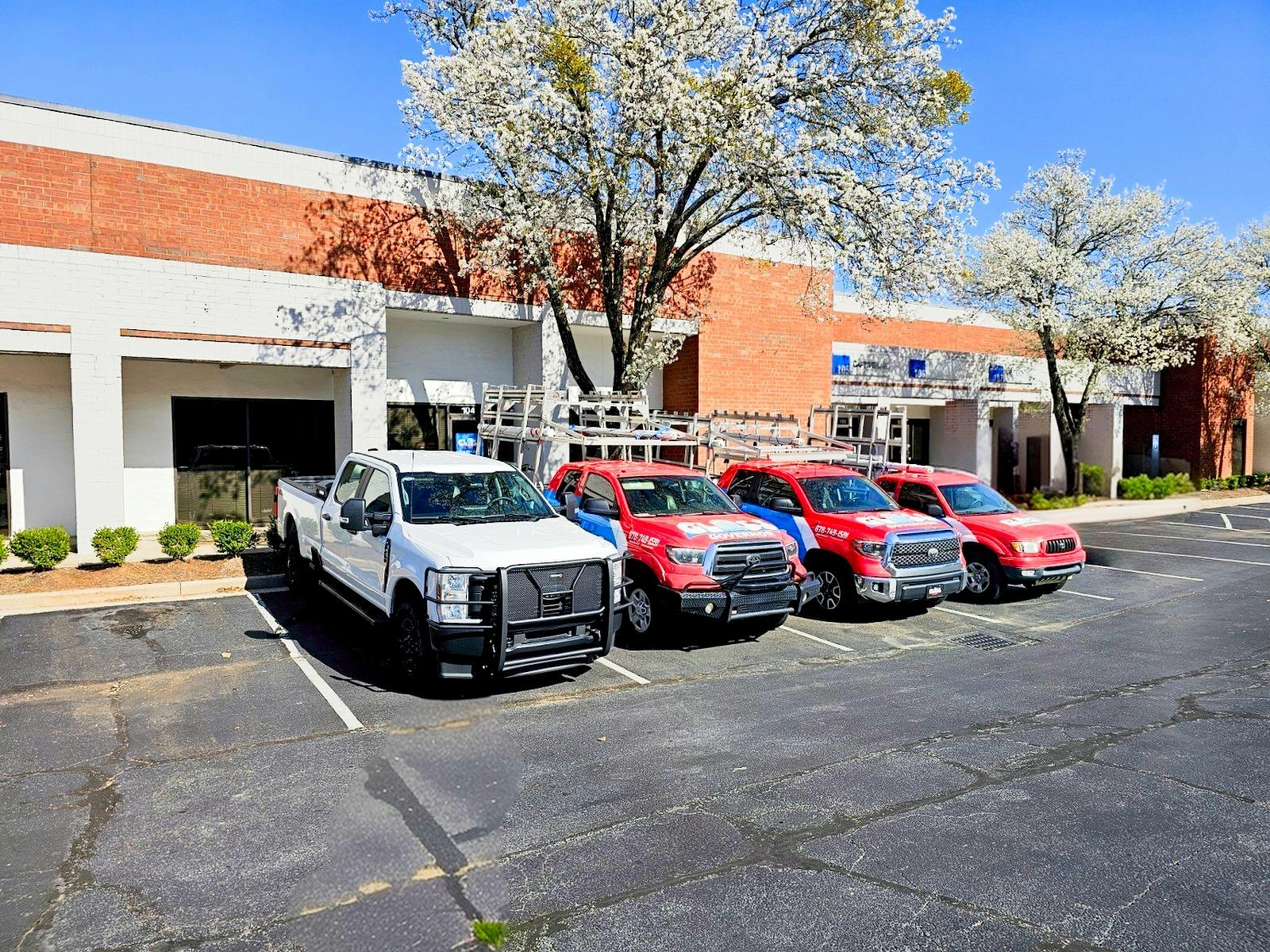 Vinings Glass And Mirror Company | Glass Governor of Atlanta.jpg?auto=compress%2Cformat&ixlib=php 3.3