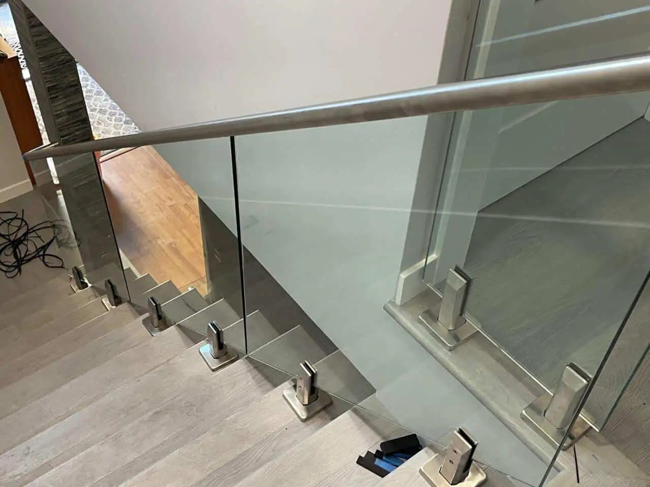 atlanta glass railings frameless glass fencing glass balcony railings 4.webp?auto=compress%2Cformat&ixlib=php 3.3