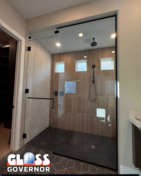 Semi-Frameless Shower Doors – Woodstock