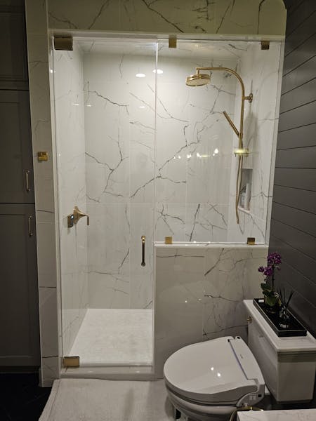 Hinged Shower Doors – Woodstock