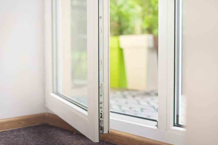 Window Glass Replacement / Foggy Windows – Woodstock